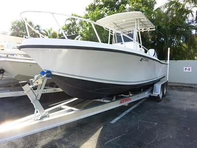 BOATZON | Mako 261 Center Console 1990