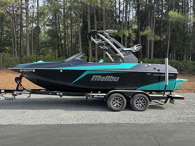 BOATZON | Malibu Boats 21 MLX 2020
