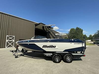 BOATZON | Malibu Boats 22 LSV 2021