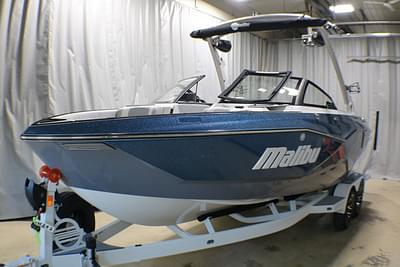 BOATZON | Malibu Boats 22 LSV 2023