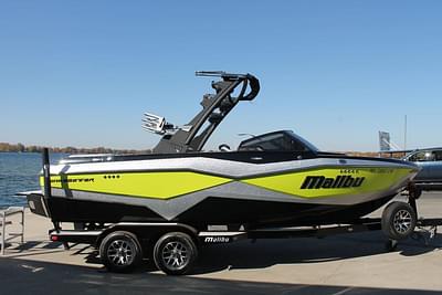 BOATZON | Malibu Boats 22 LSV 2023