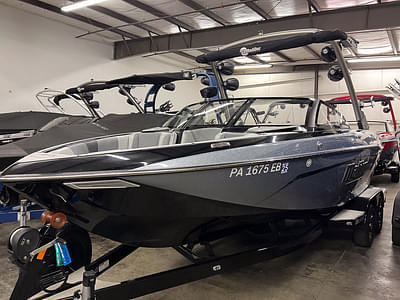 BOATZON | Malibu Boats 23 LSV 2022