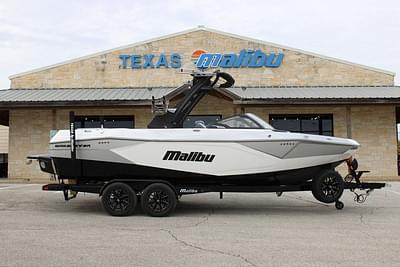 BOATZON | Malibu Boats 23 LSV 2025