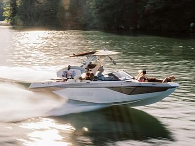 BOATZON | Malibu Boats 23 LSV 2025