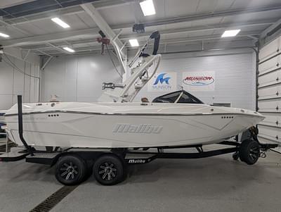 BOATZON | Malibu Boats 23 LSV 2025