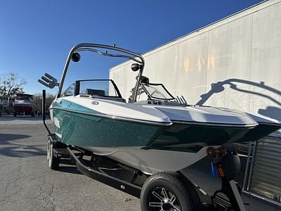 BOATZON | Malibu Boats 24 MXZ 2024