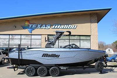 BOATZON | Malibu Boats 25 LSV 2025