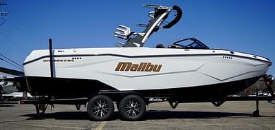BOATZON | Malibu Boats 25 LSV 2025