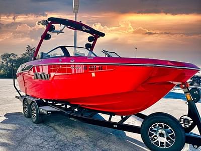 BOATZON | Malibu Boats M220 2022