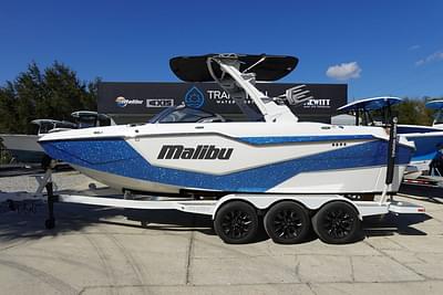 BOATZON | Malibu Boats M230 2025