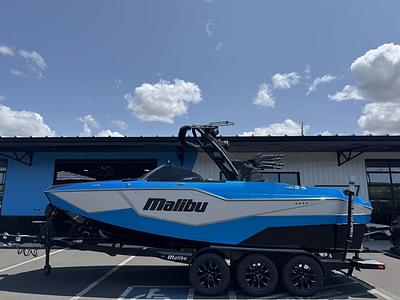BOATZON | Malibu Boats M230 2025