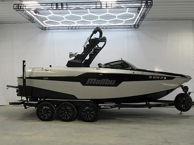 BOATZON | Malibu Boats M240 2020