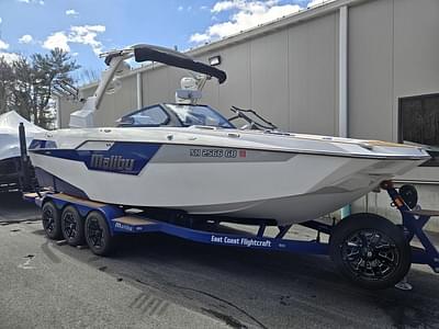 BOATZON | Malibu Boats M240 2020
