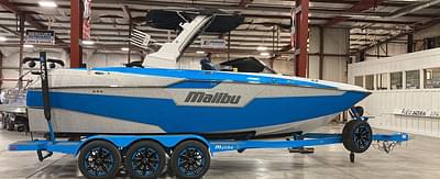 BOATZON | Malibu Boats M240 2021