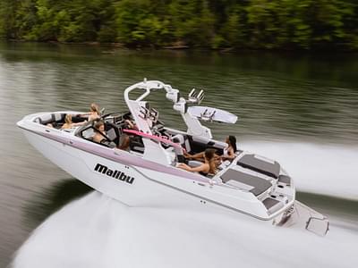 BOATZON | Malibu Boats M240 2022