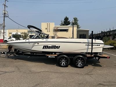 BOATZON | Malibu Boats TXi MO 2024