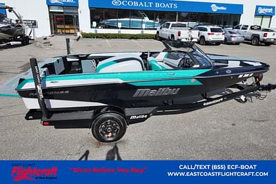 BOATZON | Malibu Boats TXi MO Closed Bow 2023