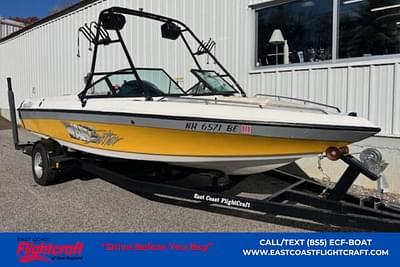 BOATZON | Malibu Boats Wakesetter VLX 2000