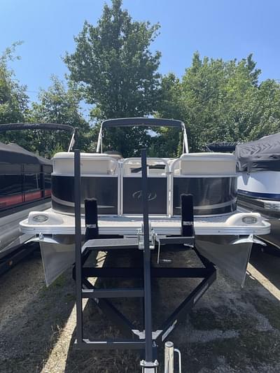 BOATZON | Manitou 24 Aurora Lounger BiToon 2010 BOATZON | Manitou 24 Aurora Lounger BiToon 2010