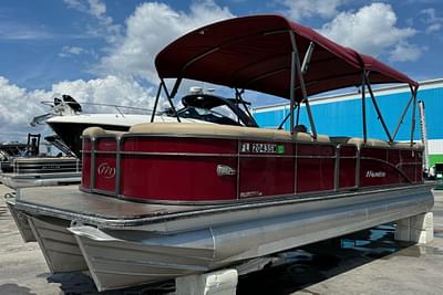 BOATZON | 2020 Manitou Aurora