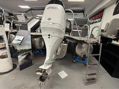 BOATZON | Manitou Explore 24 Navigator With Trifold Bench 2024 BOATZON | Manitou Explore 24 Navigator With Trifold Bench 2024