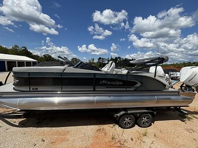 BOATZON | Manitou LX 25 Rear Facing XTreme Windshield RFXW Dual Engine VToon 2024