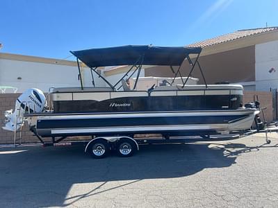 BOATZON | Manitou Oasis 250 RF 2022