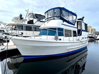 BOATZON | Marine Trader Sundeck Fb 1989