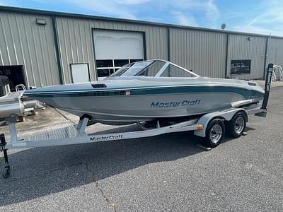 BOATZON | MasterCraft 190 Tristar 1988