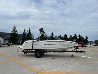 BOATZON | MasterCraft NXT20 2025