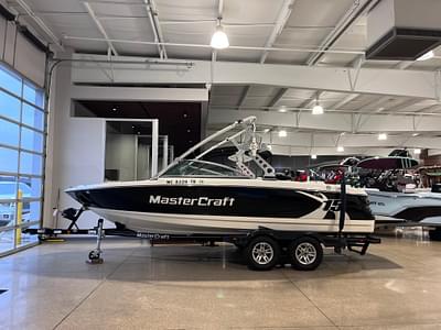 BOATZON | 2011 MasterCraft X15