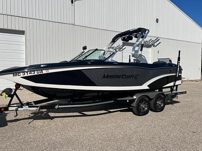 BOATZON | MasterCraft X23 2017