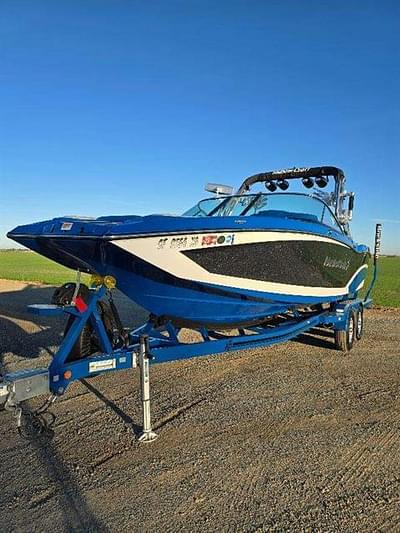 BOATZON | MasterCraft X26 2016