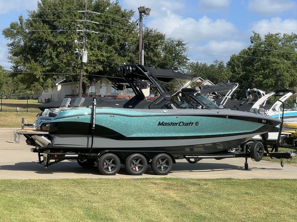 2024 MasterCraft X26 - Sold Boat