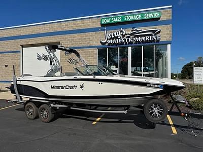 BOATZON | MasterCraft X46 2016