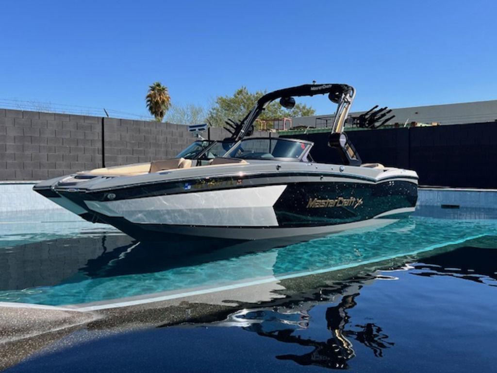 2022 MasterCraft Xstar - Sold Boat