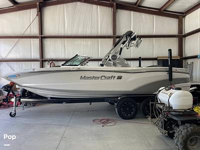 BOATZON | Mastercraft XT 23