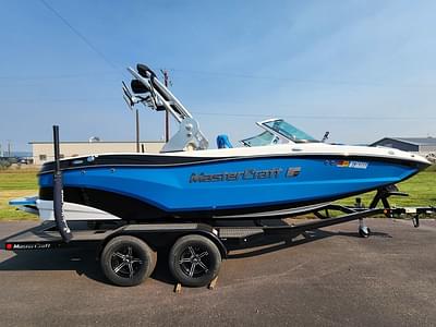 BOATZON | MasterCraft XT20 2020