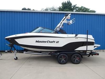 BOATZON | MasterCraft XT20 2023