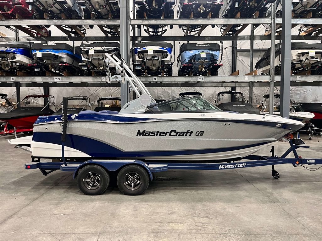 2022 MasterCraft XT21 - Sold Boat