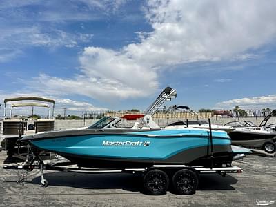 BOATZON | MasterCraft XT22 2018