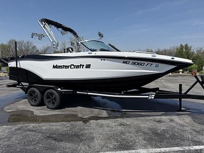 BOATZON | MasterCraft XT22 2019