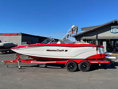 BOATZON | MasterCraft XT22 2020