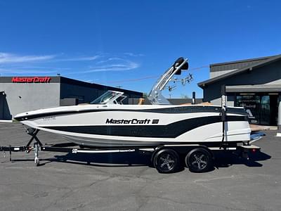 BOATZON | MasterCraft XT22 2021