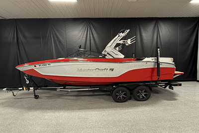 BOATZON | Mastercraft XT22 2022