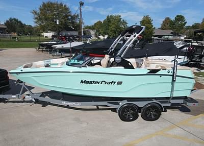 BOATZON | MasterCraft XT22 2023