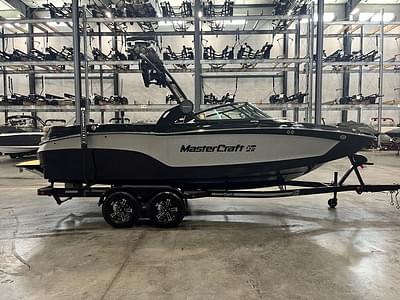 BOATZON | MasterCraft XT22 2024