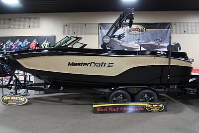 BOATZON | MasterCraft XT22 2025