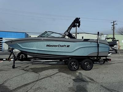 BOATZON | MasterCraft XT22 2025