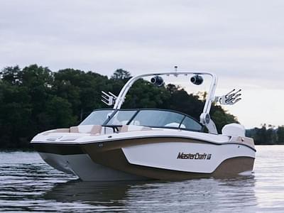 BOATZON | MasterCraft XT22 2025